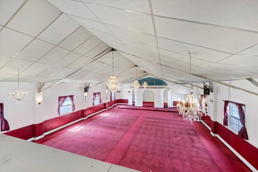 More Photos Of 2024 Gwynn Oak Ave, Baltimore Religious Facility For Sale