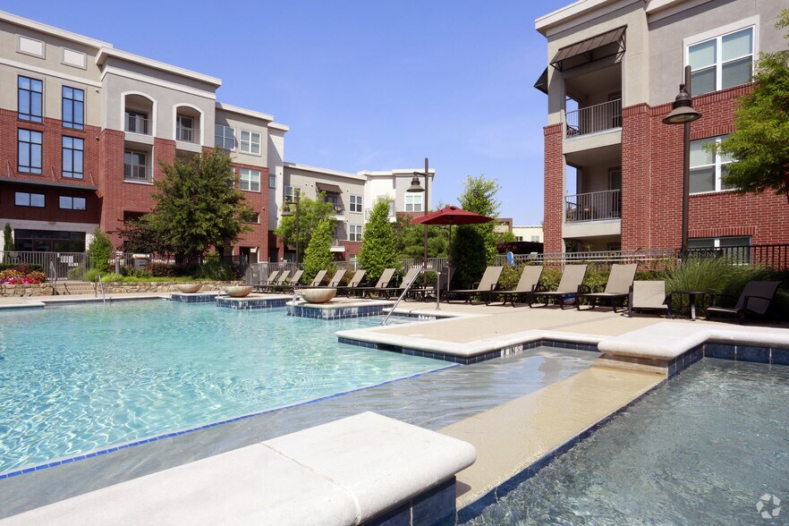 More Photos Of 380 Vista Court Dr, Plano Apartments For Lease