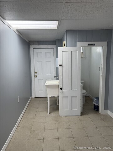 More Photos Of 2 W Center St, Southington Showroom For Lease