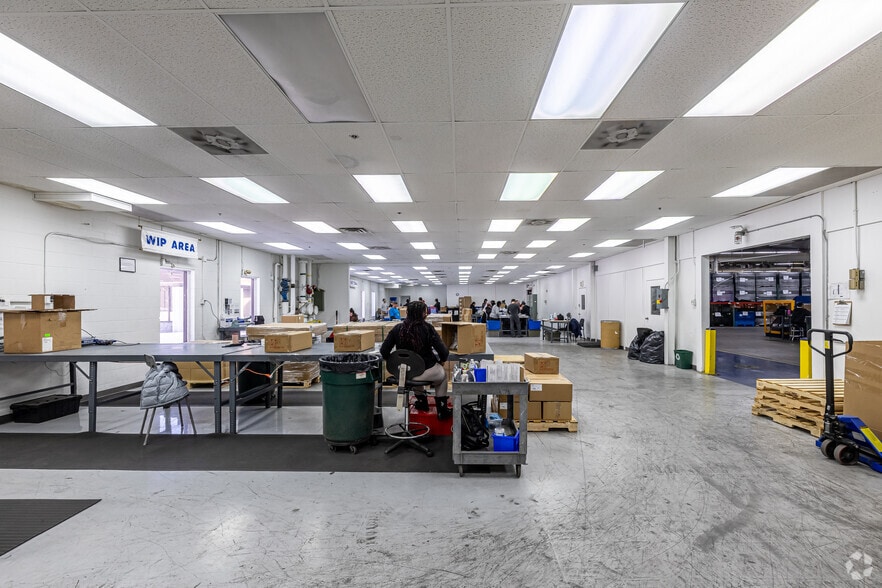 More Photos Of 150 Knotter Dr, Cheshire Manufacturing For Sale