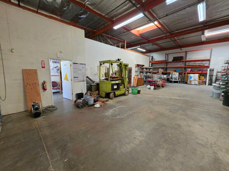 More Photos Of 4960 E Yale Ave, Fresno Warehouse For Sale