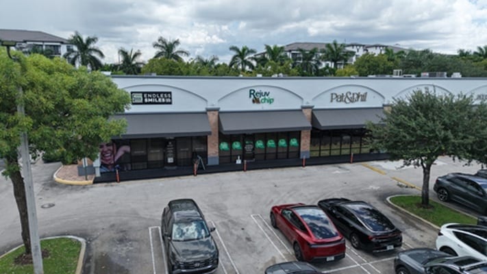 Primary Photo Of 10775-10781 NW 41st St, Doral General Retail For Lease