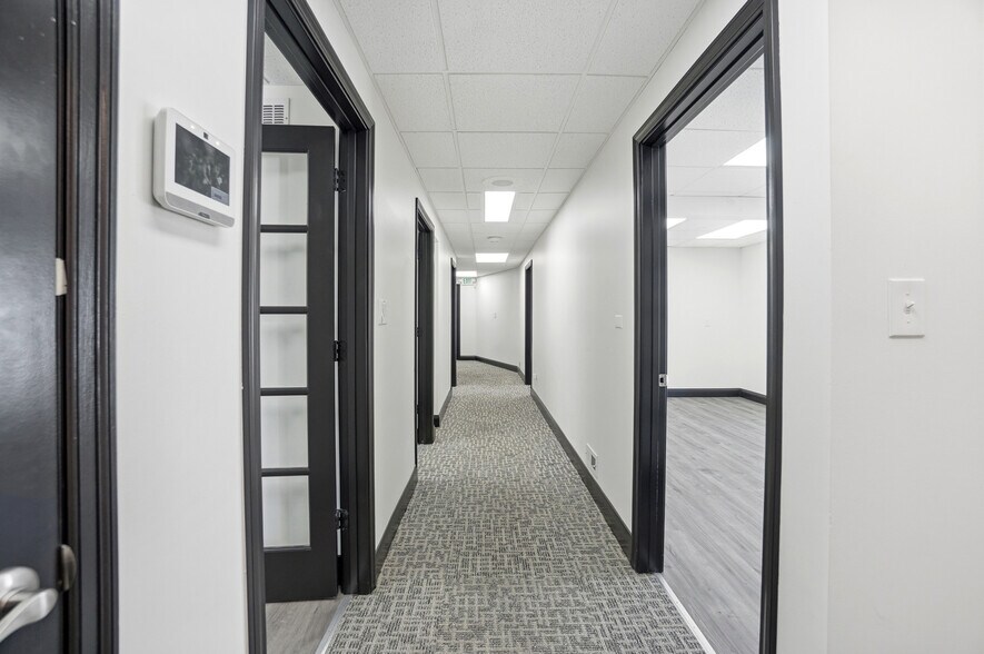 More Photos Of 12071-12079 Sheraton Ln, Cincinnati Medical For Sale