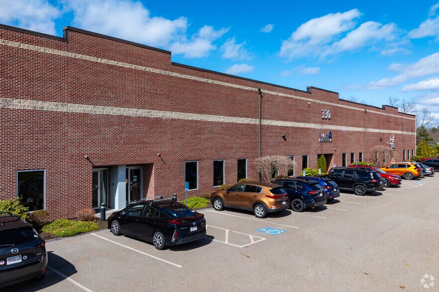 More Photos Of 330 Hopping Brook Rd, Holliston Warehouse For Lease