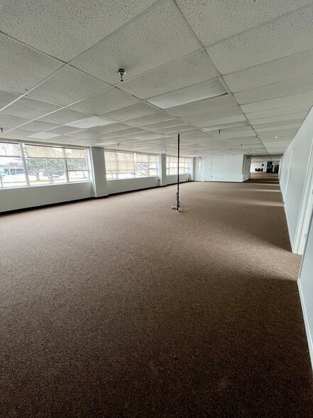 More Photos Of 6841 N Rochester Rd, Rochester Hills Unknown For Lease
