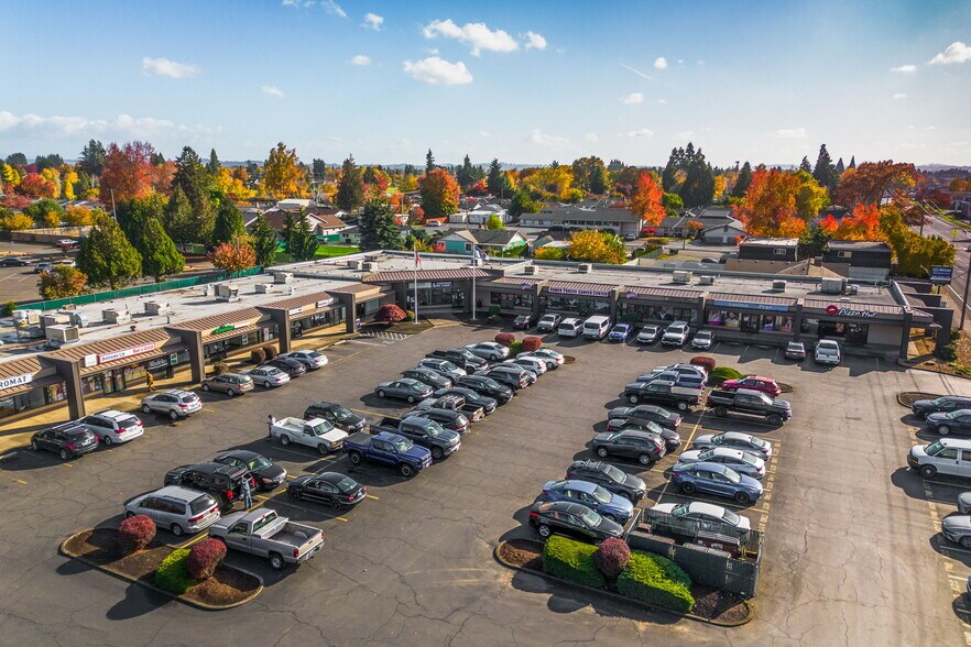 Primary Photo Of 3052-3090 Lancaster Dr NE, Salem Freestanding For Lease