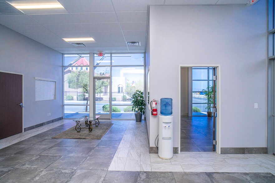 More Photos Of 6807 Ponderosa Way, Las Vegas Office For Lease