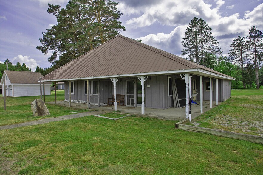 More Photos Of 6689 Nys Route 30, Indian Lake Restaurant For Sale