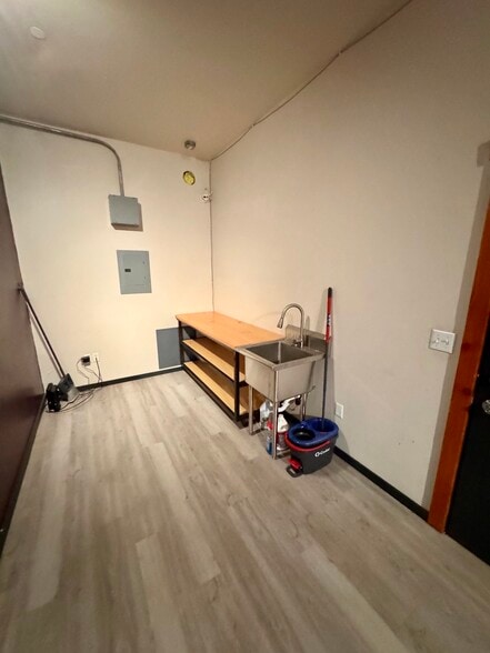 More Photos Of 5720 West End Rd, Arcata Office For Lease