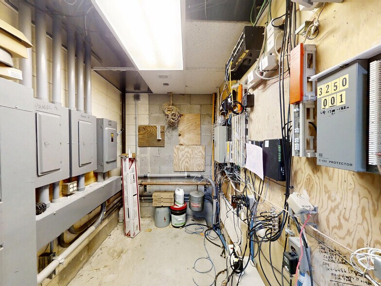 More Photos Of 3250 W Lake Rd, Erie Office For Sale