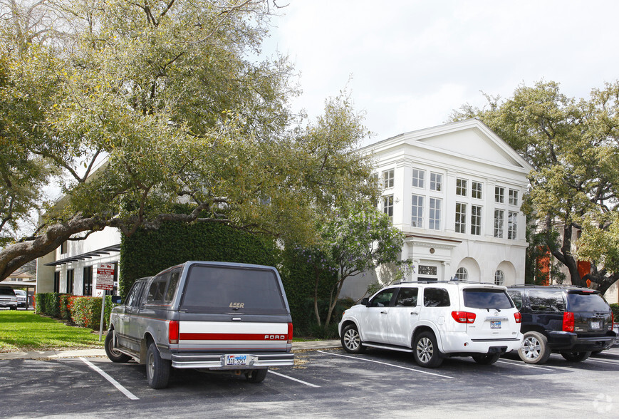 Primary Photo Of 7801 Broadway St, San Antonio Office For Lease