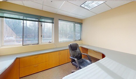 More Photos Of 37 Ramland Rd, Orangeburg Office For Lease