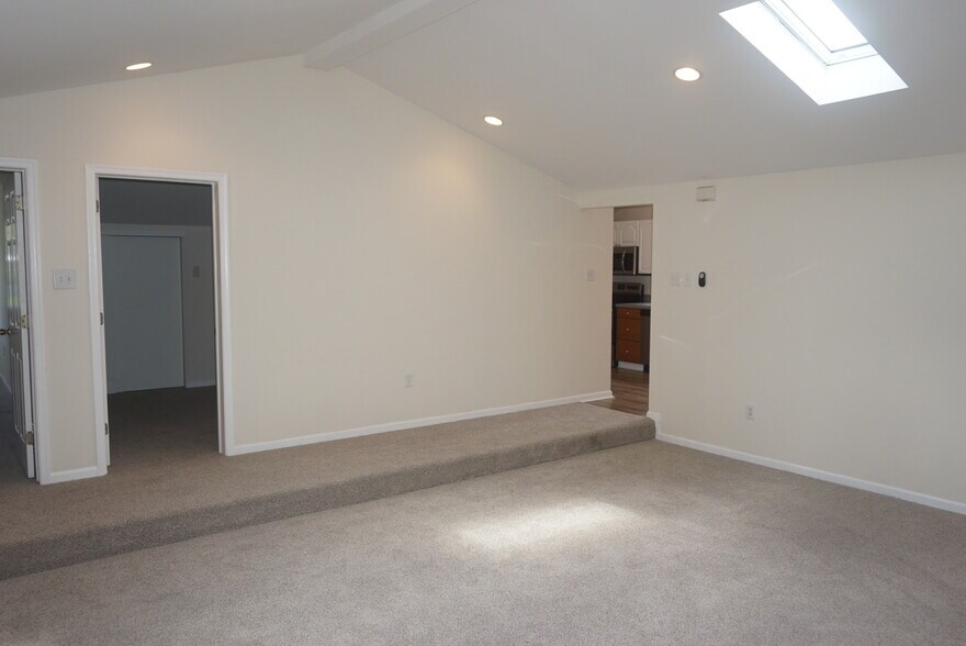 More Photos Of 3328 Huntingdon Pike, Huntingdon Valley Service For Sale