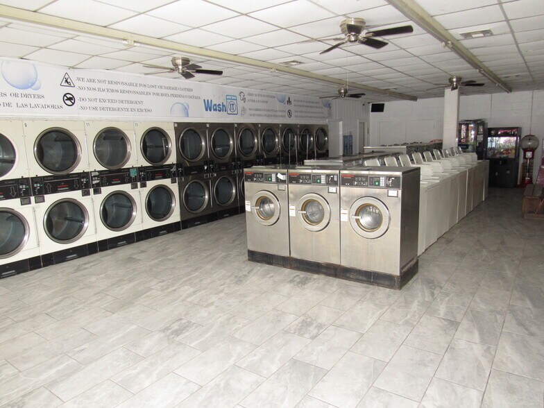 More Photos Of 802 S Main St, Belton General Retail For Sale