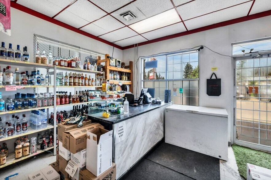 More Photos Of 20 McLeod Ave, Spruce Grove Storefront Retail Office For Sale