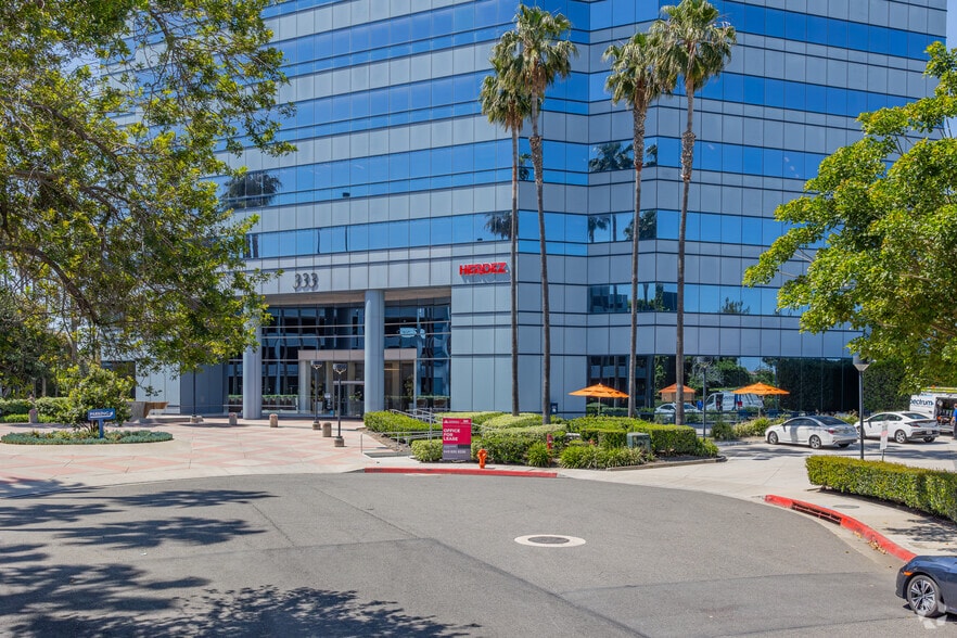 More Photos Of 333 S Anita Dr, Orange Office For Lease