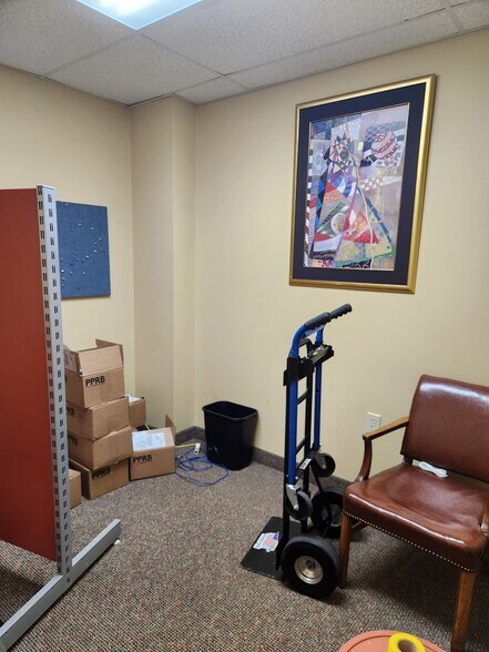 More Photos Of 509 S Van Buren Rd, Eden Medical For Lease