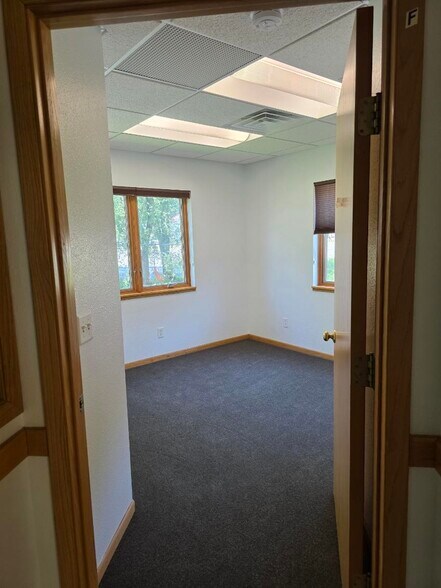 More Photos Of 1130 Sextonville Rd, Richland Center Medical For Lease