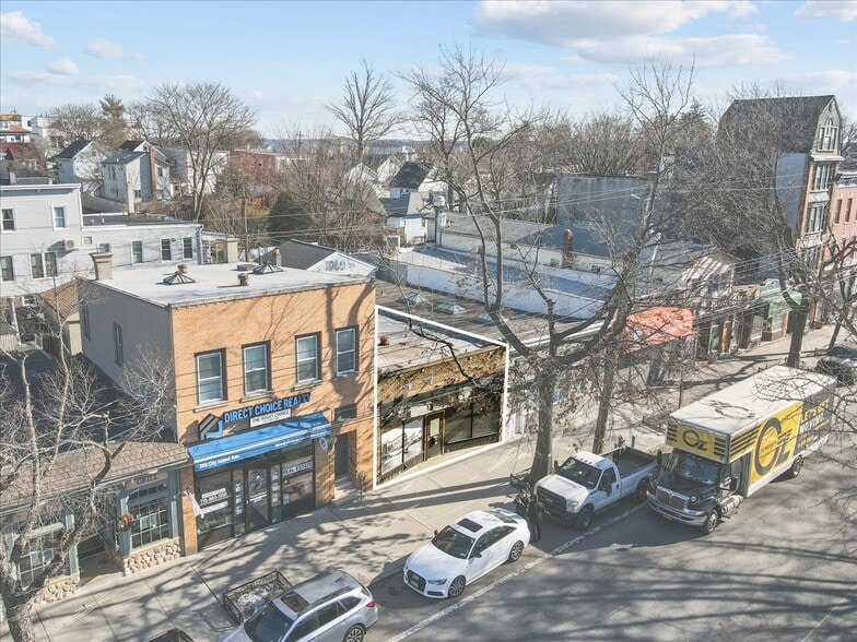 More Photos Of 296 City Island, Bronx Storefront For Sale