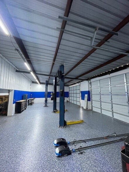 More Photos Of 2355 Burns Ave, Tucker Warehouse For Sale