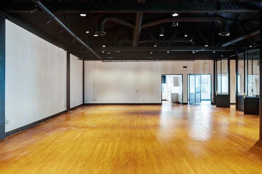 More Photos Of 200-208 N Broadway, Santa Ana Storefront Retail Office For Lease