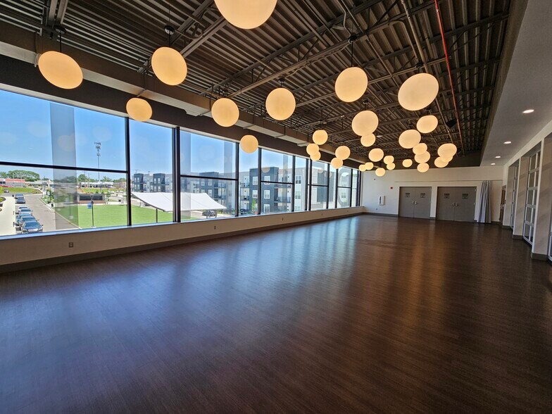 More Photos Of 5031 Delhi Rd, Cincinnati Schools For Lease
