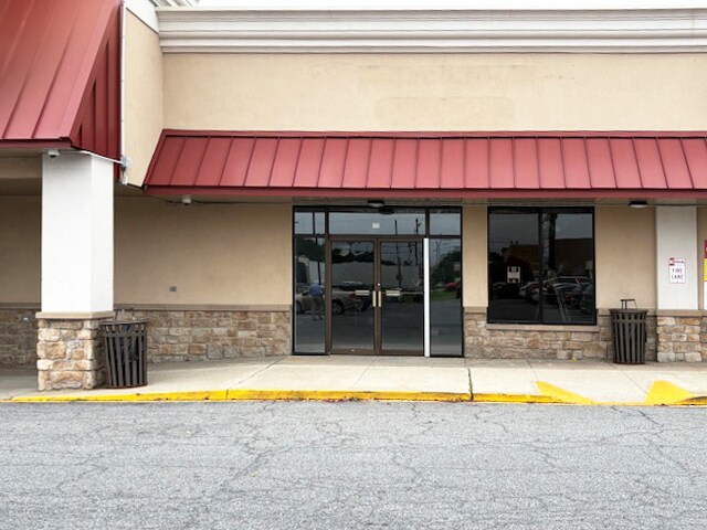 More Photos Of 17086-17092 S DuPont Hwy, Harrington General Retail For Lease