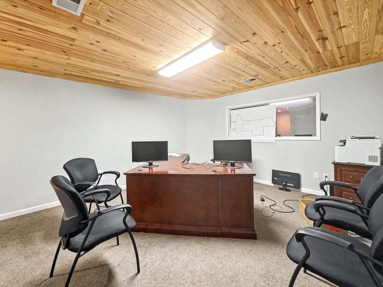 More Photos Of 155 Liberty Rd, Villa Rica Warehouse For Lease
