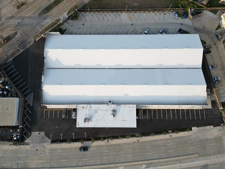 More Photos Of 8600 Hempstead Rd, Houston Warehouse For Lease