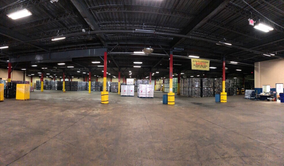 More Photos Of 5 Lexington Ave, East Brunswick Warehouse For Lease