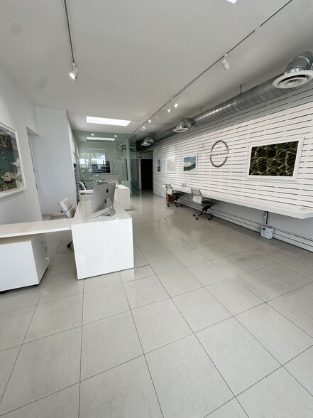 More Photos Of 3429 E Coast Hwy, Corona del Mar Storefront For Lease