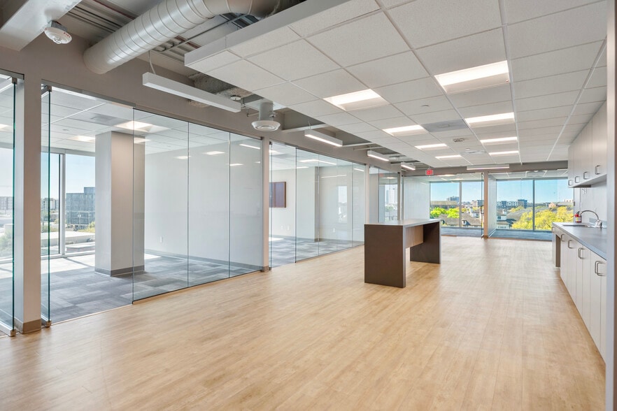 More Photos Of 2100 Travis St, Houston Office Residential For Lease