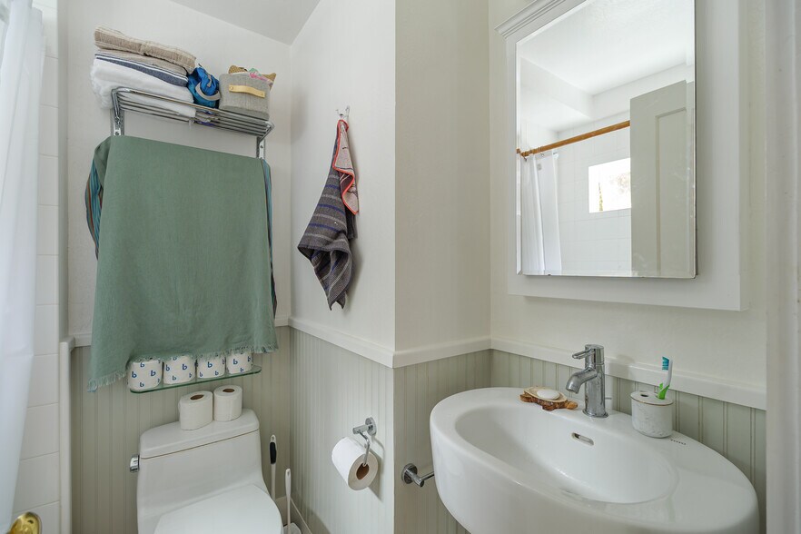 More Photos Of 65 Summit Ave, Mill Valley Apartments For Sale