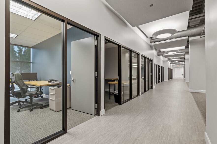 More Photos Of 3950 Fairview Industrial Dr SE, Salem Research And Development For Lease