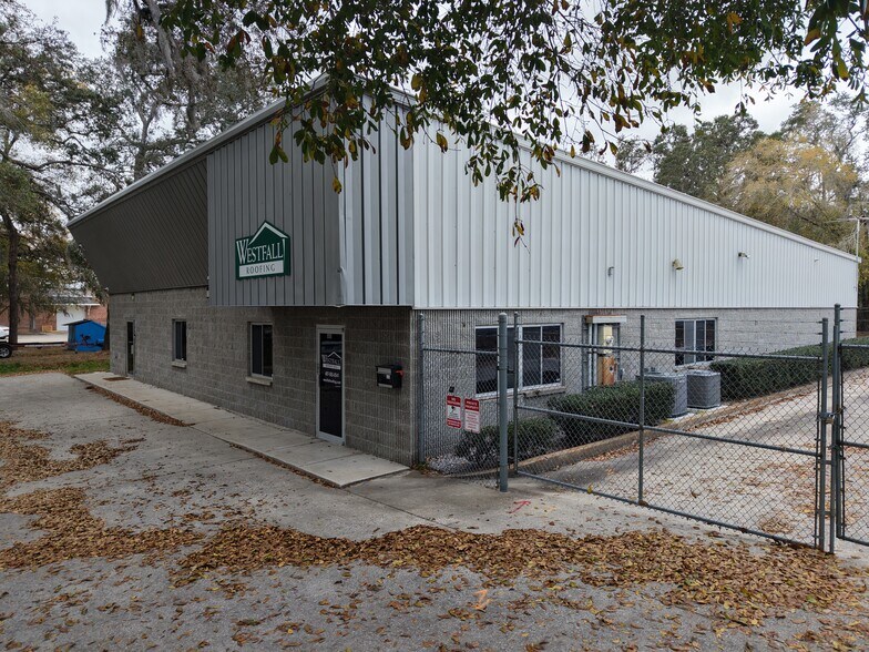 Primary Photo Of 6800 Edgewater Commerce Pky, Orlando Warehouse For Sale