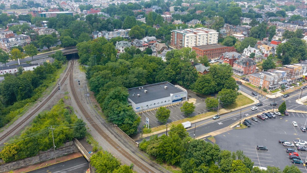 More Photos Of 524 N 6th St, Reading Freestanding For Sale