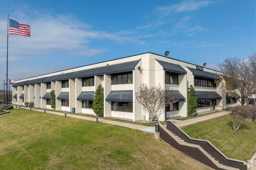 More Photos Of 5751 Kroger Dr, Fort Worth Office For Lease