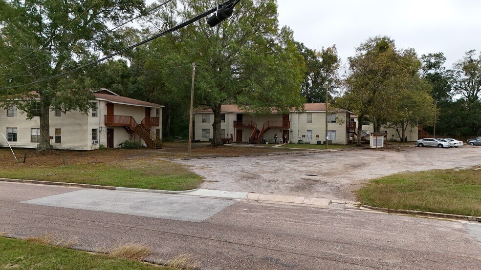 Primary Photo Of 3701 Dauphin Island Pky, Mobile Apartments For Sale