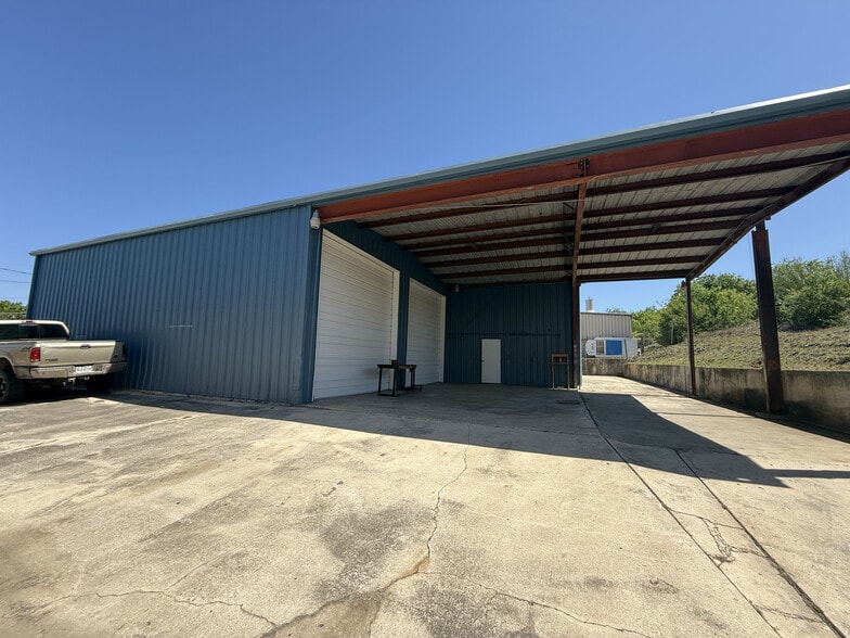 More Photos Of 6604 Topper Rdg, San Antonio Service For Lease