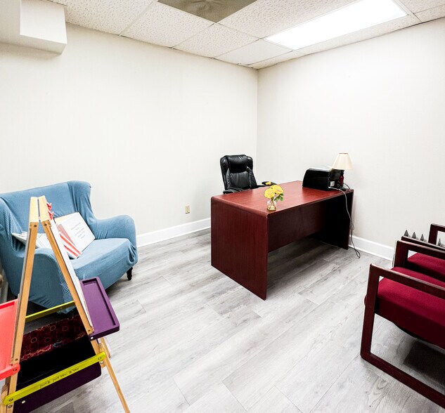 More Photos Of 1403 Medical Plaza Dr, Sanford Medical For Sale