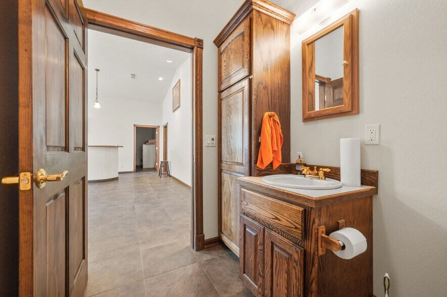 More Photos Of 15288 AR-22, Dardanelle Warehouse For Sale