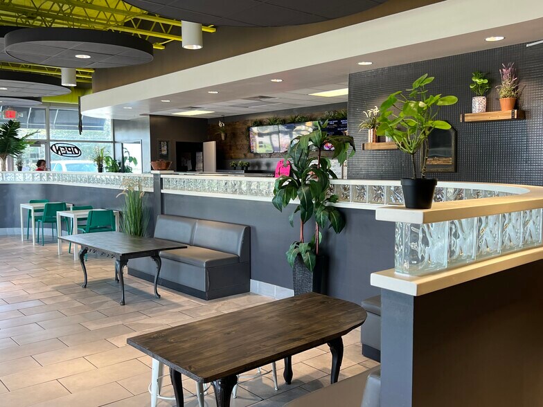 More Photos Of 803 18th Ave NW, Austin Restaurant For Sale