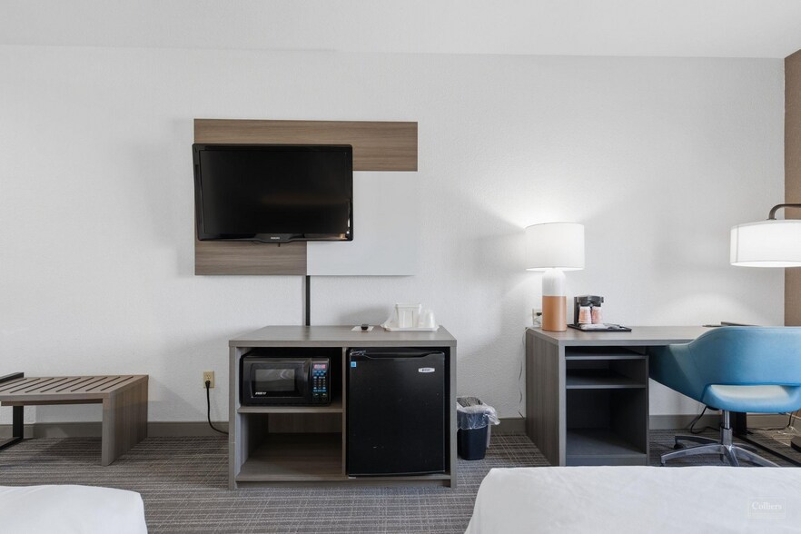 More Photos Of 334 Caroline St, Orange Hotel For Sale
