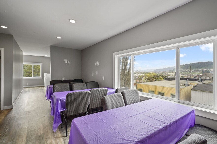 More Photos Of 1221 Oakdale Ave, San Francisco Religious Facility For Sale