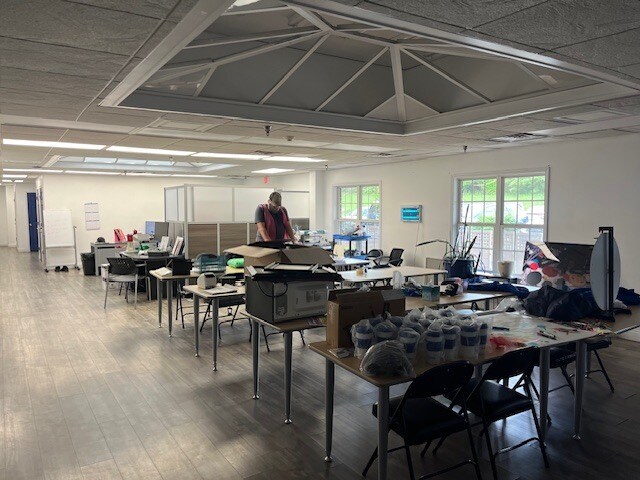 More Photos Of 301 Avenue 11 NW, Atkins Warehouse For Lease