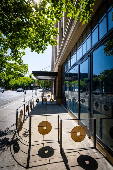 More Photos Of 1530 J St, Sacramento Apartments For Lease