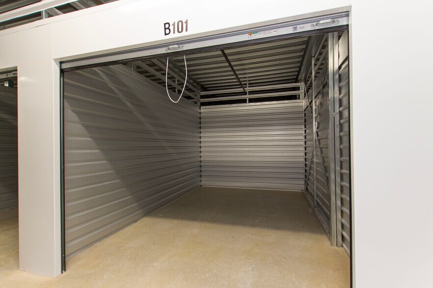 More Photos Of 11017 County Line, Madison Self Storage For Sale
