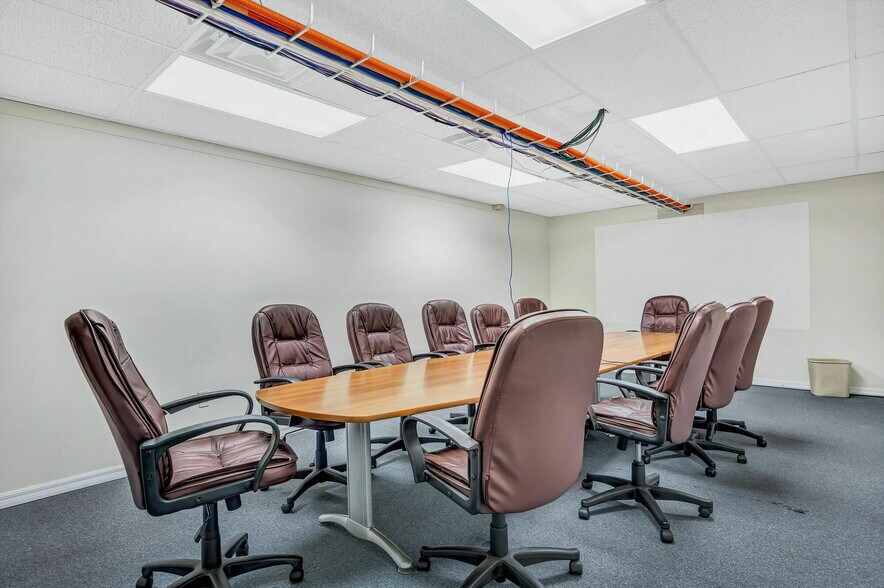 More Photos Of 902 E New Haven Ave, Melbourne Coworking Space