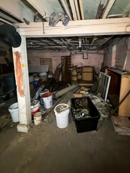 More Photos Of 3935 S Kedzie Ave, Chicago Storefront Retail Residential For Sale