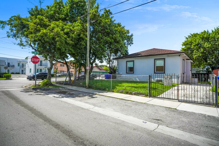 More Photos Of 2155 NW 28th St, Miami Apartments For Sale